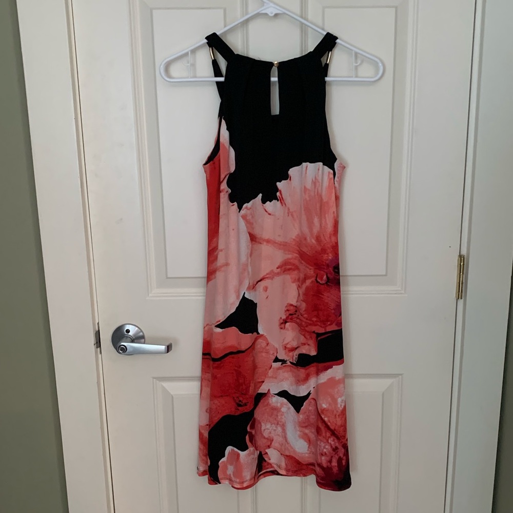 Flower Patterned Dress - Picture 2 of 3